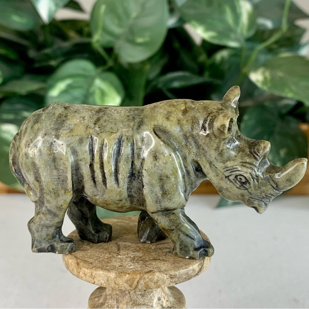 Vintage Shona Stone Rhino Sculpture Verdite Figurine Carved Animal Zimbabwe 3.3"